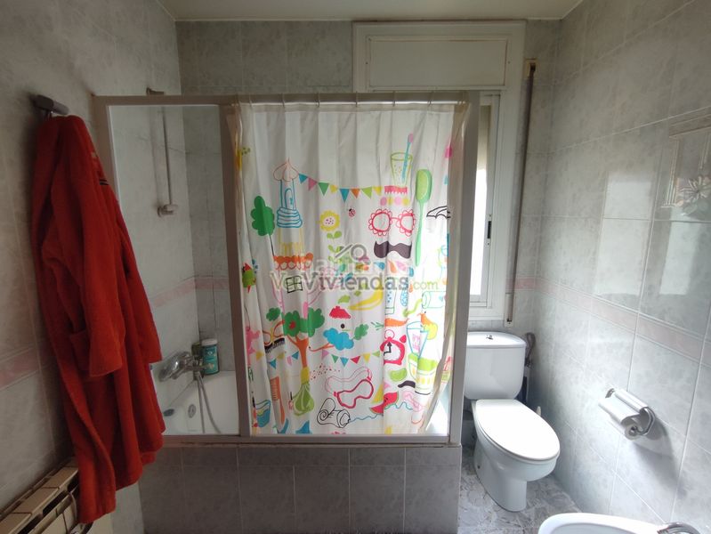 Foto df374540-810d-4a74-a9dd-c8a69419e413. Casa amb xemeneia calefacció aparcament piscina a Vacarisses