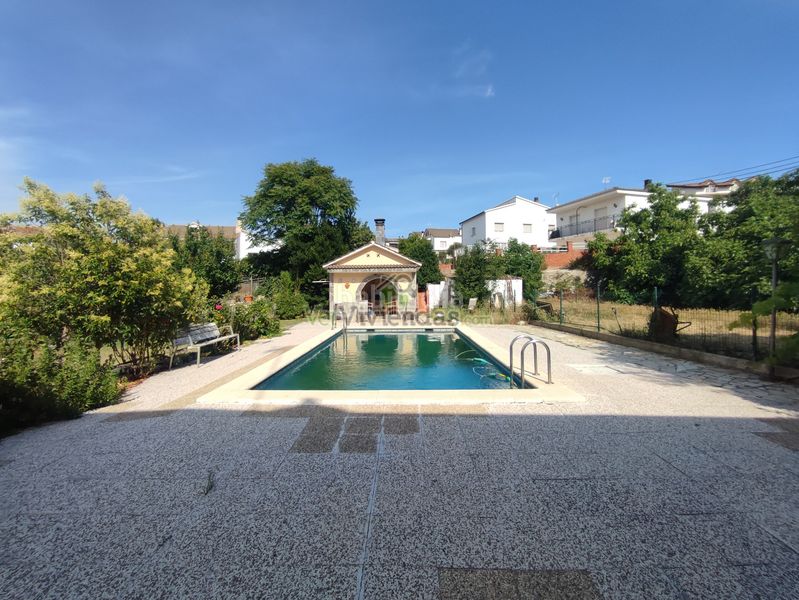 Foto e5f8afa0-b489-43bc-ae6b-8b5e3dbcd6a3. Casa amb xemeneia calefacció aparcament piscina a Vacarisses