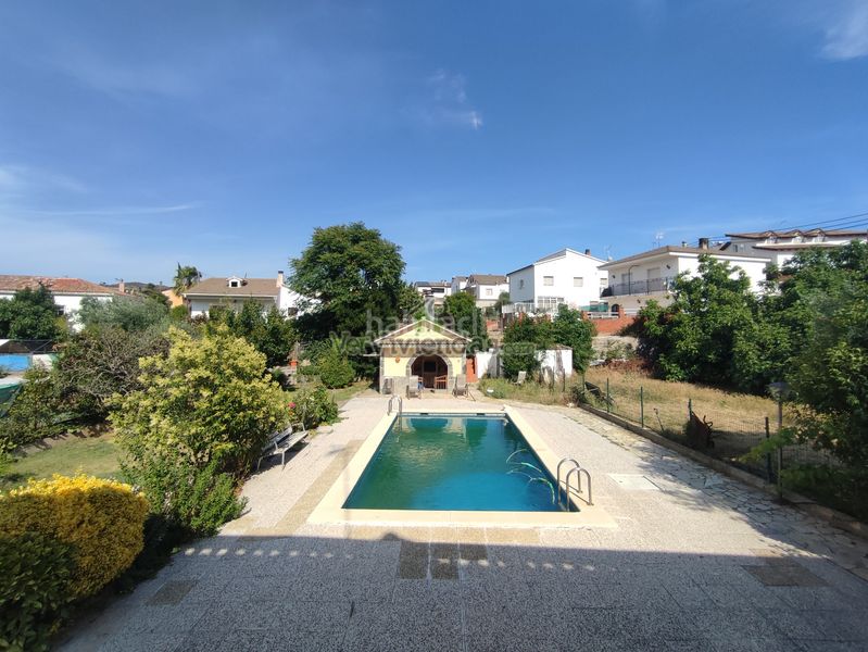 Foto f1ff0f50-3095-4ea1-88ba-3a79deda0ffb. Casa amb xemeneia calefacció aparcament piscina a Vacarisses