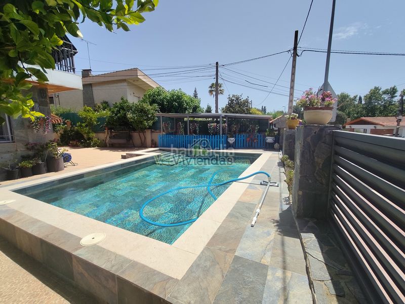 Foto 4db8f669-37bb-4914-970b-b1a43e2b5659. Casa adossada amb calefacció aparcament piscina a Abrera
