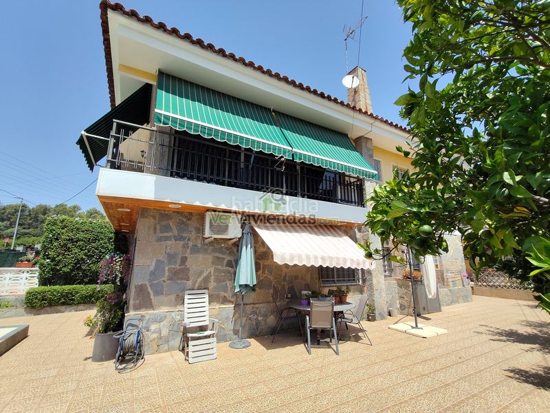 Foto 6bc54f4b-efd5-4826-92c4-c8773fa5e014. Casa adossada amb calefacció aparcament piscina a Abrera
