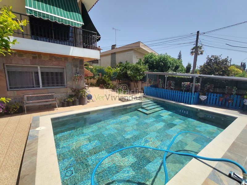 Foto b7034db3-0427-41d2-960a-43588ac2420b. Casa adossada amb calefacció aparcament piscina a Abrera