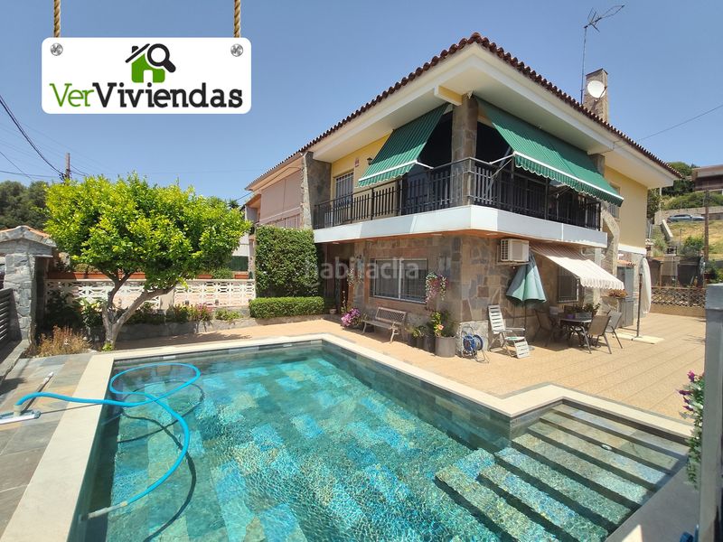 Foto c085a8c8-fb2e-4d9e-8749-57a47a7f5937. Casa adossada amb calefacció aparcament piscina a Abrera
