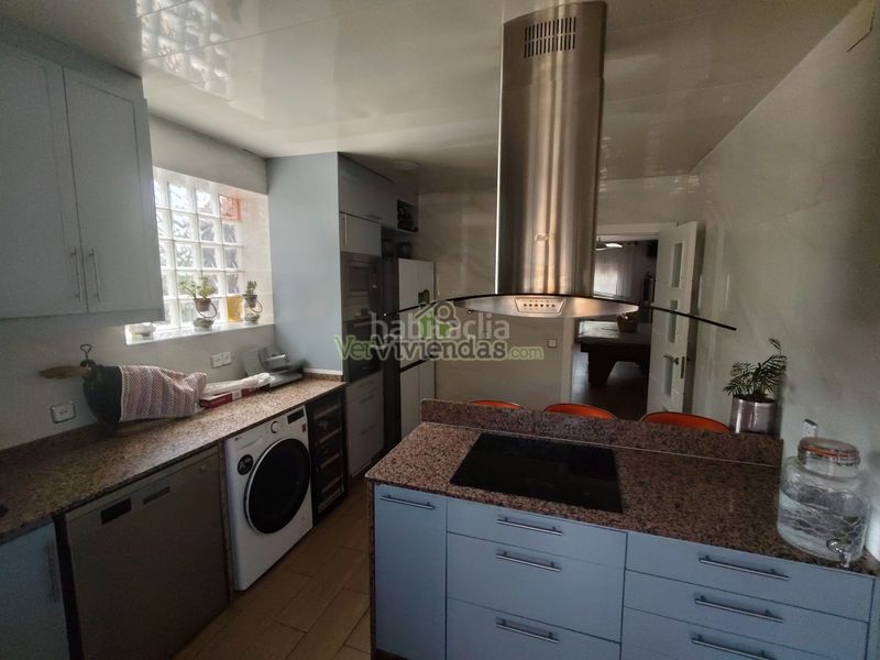 Foto c231a003-df0a-4219-a3e2-5c06046c9da6. Casa adossada amb calefacció aparcament piscina a Abrera