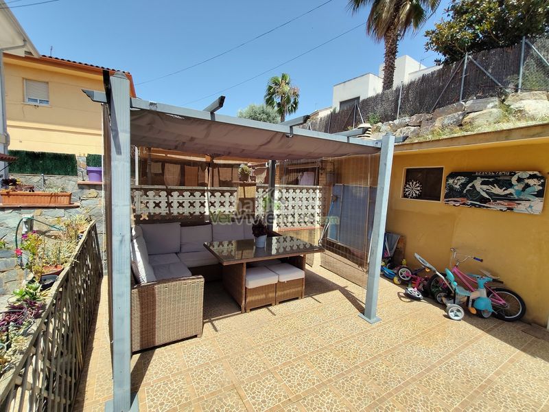 Foto cde41066-edba-4445-8e5a-1c469f27af4e. Casa adossada amb calefacció aparcament piscina a Abrera