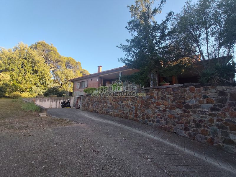 Foto 08132ace-e3e6-4486-8295-93cea124c922. Casa amb xemeneia calefacció aparcament a El Racó-Sant Feliu del Racó Castellar del Vallès