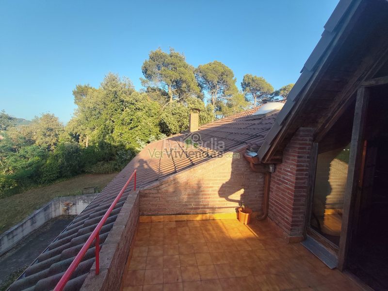 Foto 57a677e6-f33a-4f6b-9654-5464f563b013. Casa amb xemeneia calefacció aparcament a El Racó-Sant Feliu del Racó Castellar del Vallès