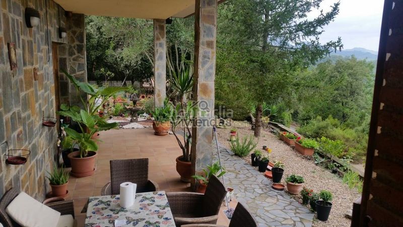 Foto 83b173d0-bd2f-4bdc-a8cf-f2ee0b4499fe. Casa amb xemeneia calefacció aparcament a El Racó-Sant Feliu del Racó Castellar del Vallès