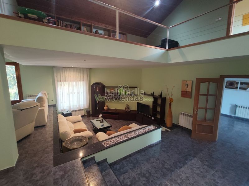 Foto b1a239bd-644a-4db4-aad6-95896981c366. Casa amb xemeneia calefacció aparcament a El Racó-Sant Feliu del Racó Castellar del Vallès