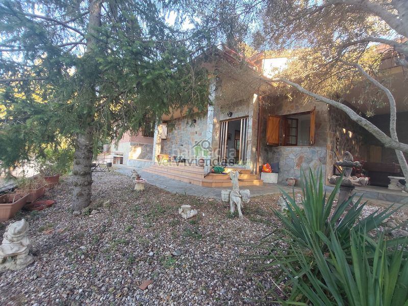 Foto b2c4cbc2-d94b-48b8-844e-c278d73aa78b. Casa amb xemeneia calefacció aparcament a El Racó-Sant Feliu del Racó Castellar del Vallès