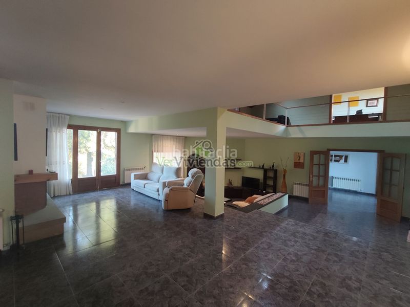 Foto bf58b118-db06-4866-9e8f-1a3cda1716d9. Casa amb xemeneia calefacció aparcament a El Racó-Sant Feliu del Racó Castellar del Vallès