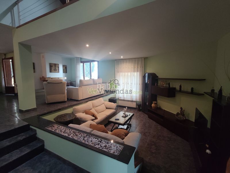 Foto bfd695dc-7969-4140-970b-254ff5e776de. Casa amb xemeneia calefacció aparcament a El Racó-Sant Feliu del Racó Castellar del Vallès
