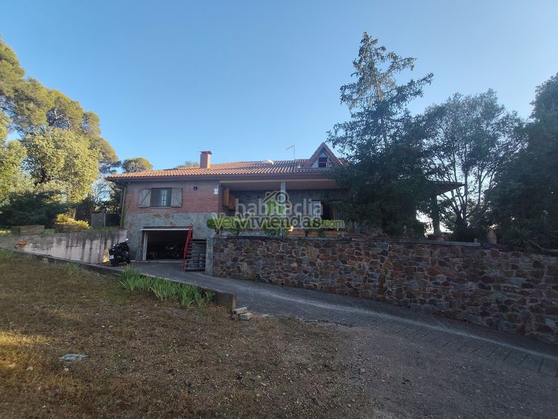 Foto e495eb92-f90f-4d17-9453-c44bb8187065. Casa amb xemeneia calefacció aparcament a El Racó-Sant Feliu del Racó Castellar del Vallès