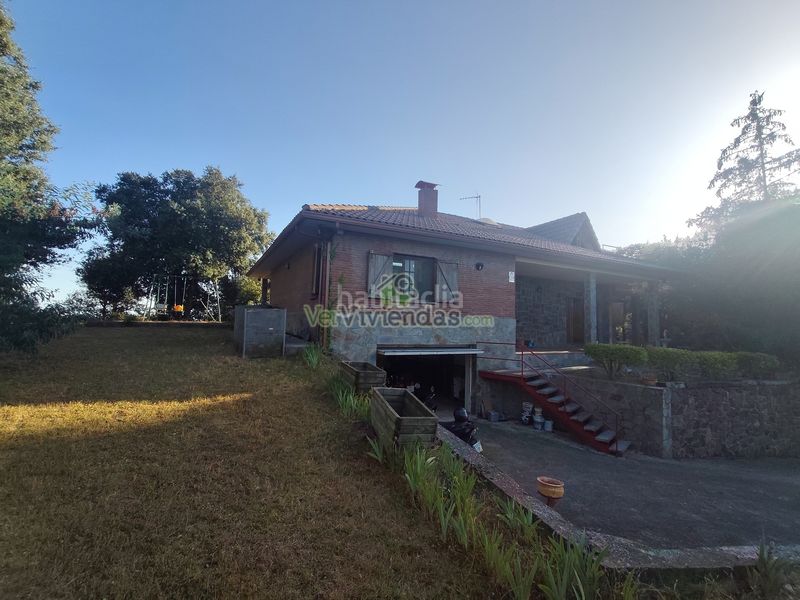 Foto f6902cee-26db-4caf-88d9-dfb1cf3c263e. Casa amb xemeneia calefacció aparcament a El Racó-Sant Feliu del Racó Castellar del Vallès