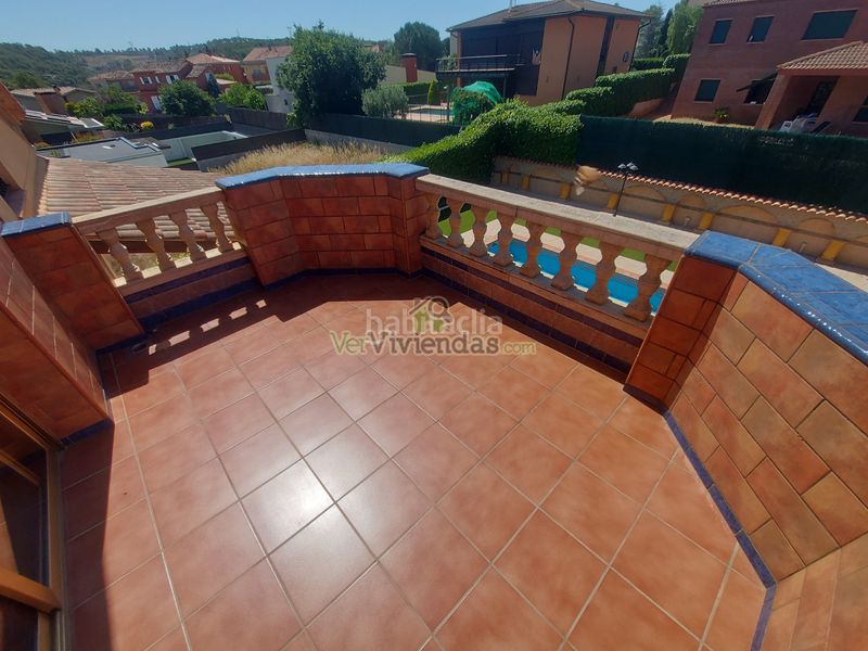 Foto 054f1217-6de4-4042-9f11-c089c104c872. Casa amb xemeneia calefacció aparcament piscina a Olèrdola