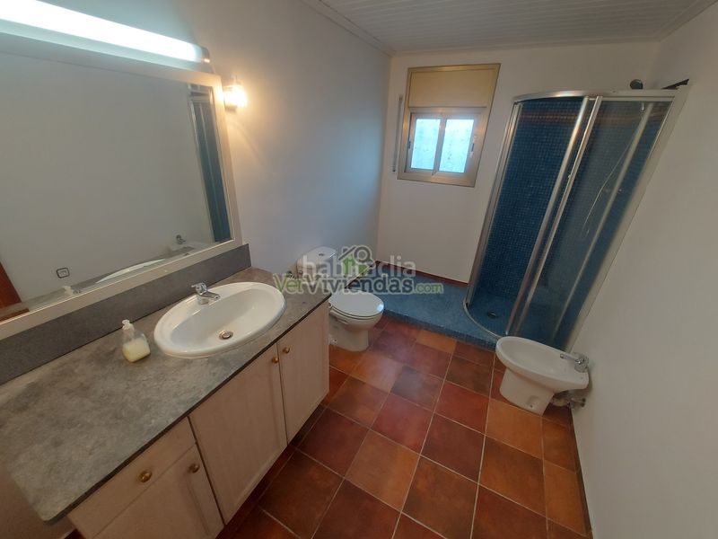 Foto 0ed2e84b-ed78-424c-905d-da55926d5cc2. Casa amb xemeneia calefacció aparcament piscina a Olèrdola