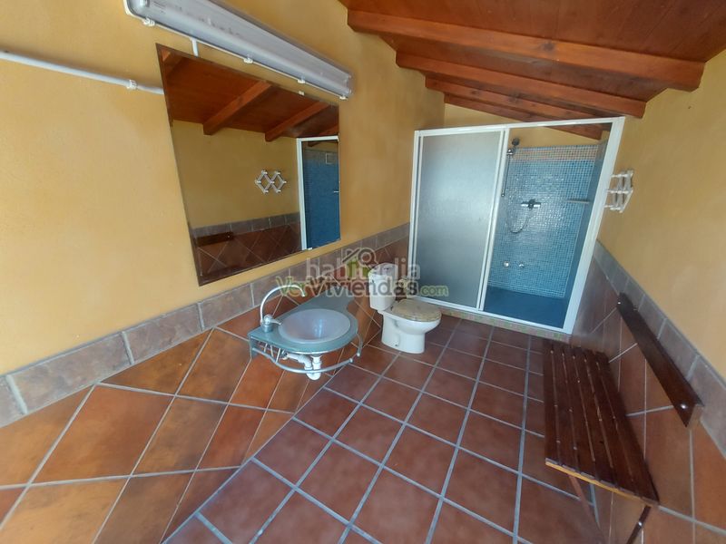 Foto 2b1e9176-d579-4344-bb9e-e58797c6842a. Casa amb xemeneia calefacció aparcament piscina a Olèrdola