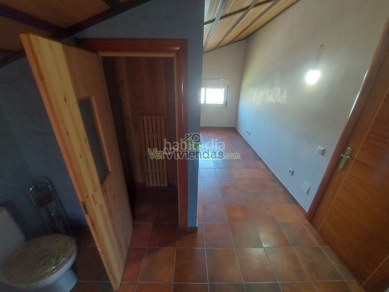 Foto 35ae0981-e728-4ca6-87bd-f43645bdb030. Casa amb xemeneia calefacció aparcament piscina a Olèrdola
