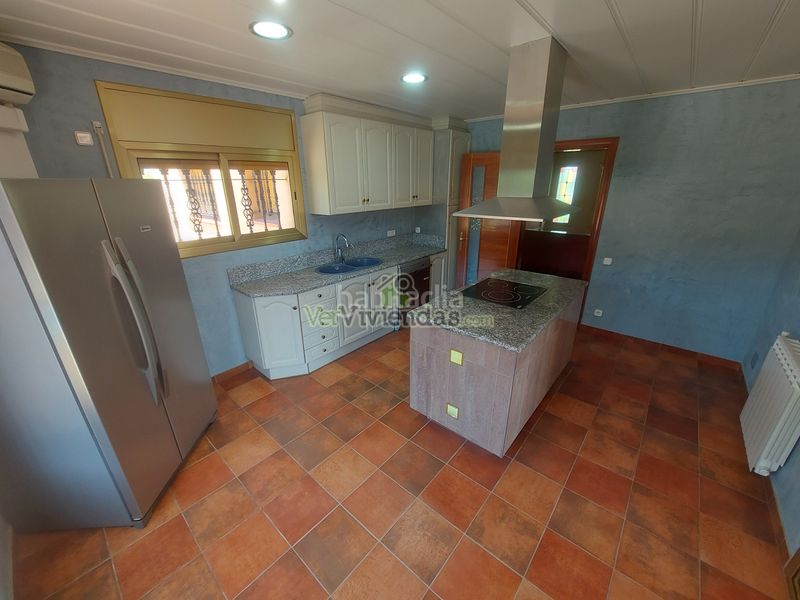 Foto 444ebcf2-d0c9-4f09-ac3a-fe61e06c7d79. Casa amb xemeneia calefacció aparcament piscina a Olèrdola
