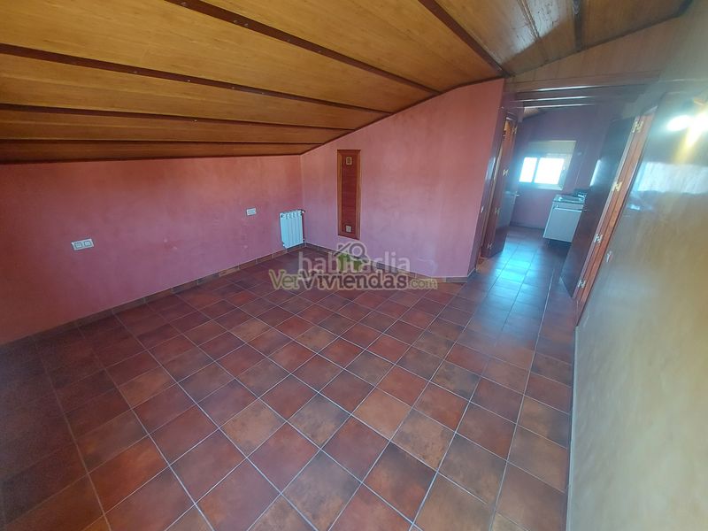 Foto 6100d147-13d4-4f3a-8bc5-77ec8fa1bdc4. Casa amb xemeneia calefacció aparcament piscina a Olèrdola