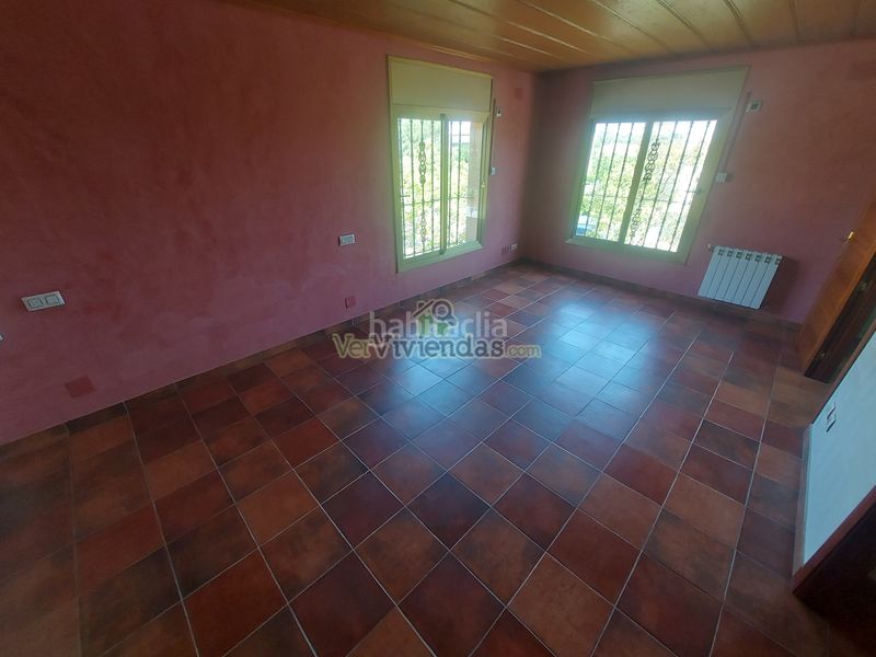 Foto 63da5b4d-4d7d-4b90-a20b-ed2ce6360131. Casa amb xemeneia calefacció aparcament piscina a Olèrdola