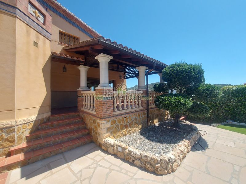 Foto 6f68ab15-0cff-480b-8051-e198141fa689. Casa amb xemeneia calefacció aparcament piscina a Olèrdola