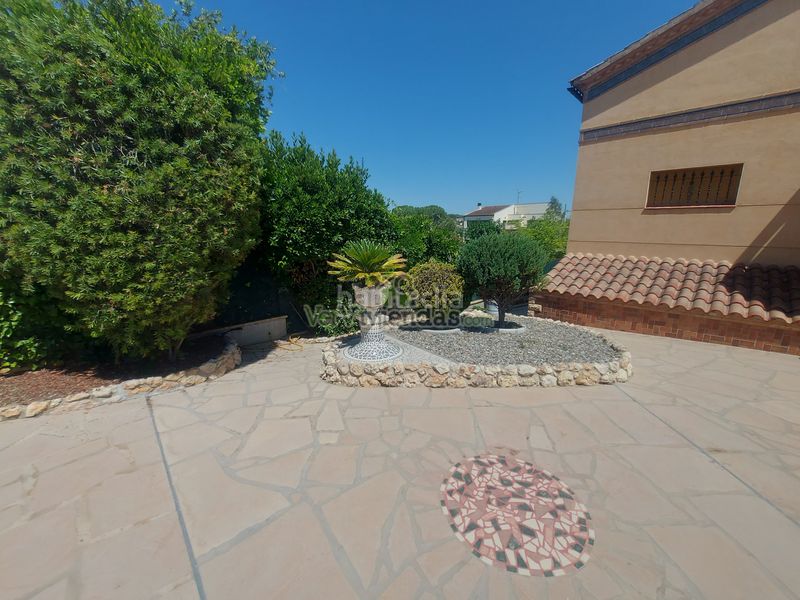 Foto 71891f60-db7f-41ee-bdfd-8a7026f703e5. Casa amb xemeneia calefacció aparcament piscina a Olèrdola