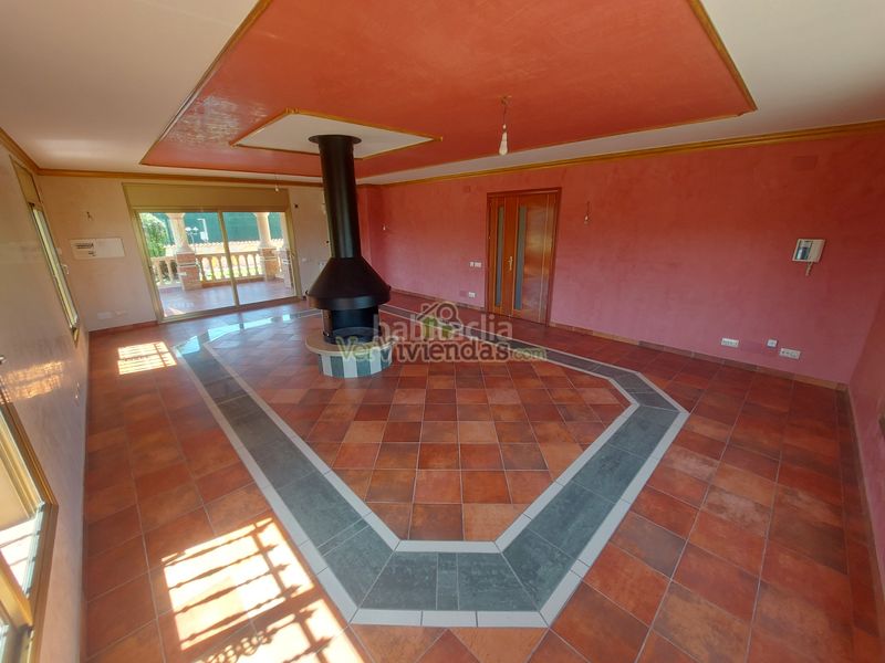 Foto 7ca9df97-21b0-4b0f-be1c-da67b5c41d89. Casa amb xemeneia calefacció aparcament piscina a Olèrdola