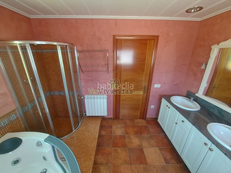 Foto 880c7320-e78a-4280-ad6f-33d8d8c9006c. Casa amb xemeneia calefacció aparcament piscina a Olèrdola