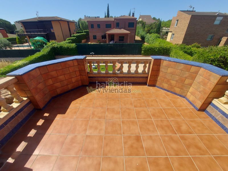 Foto 8b4c7a77-6d53-4df6-84a1-c728096d42bb. Casa amb xemeneia calefacció aparcament piscina a Olèrdola