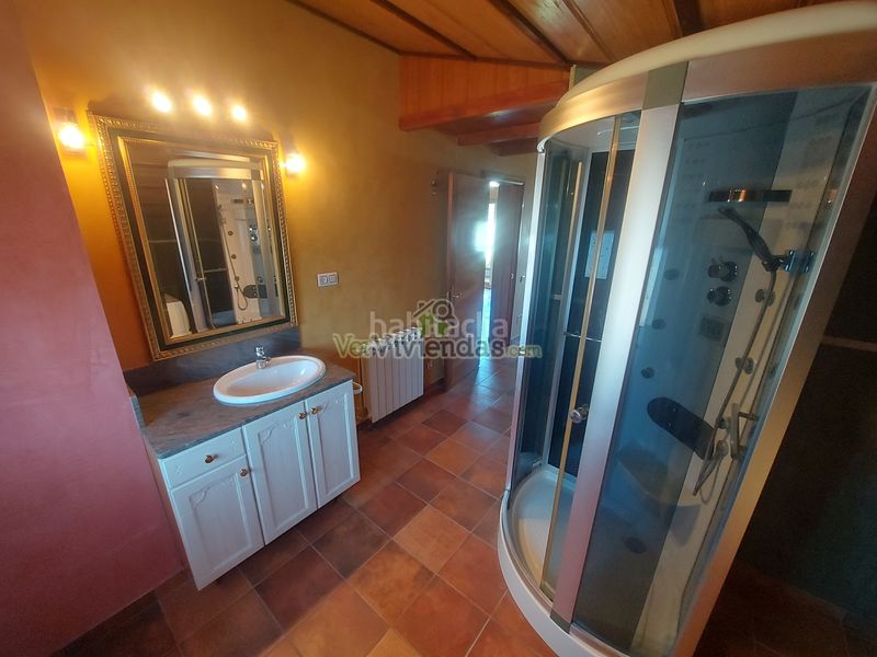 Foto 93f9e8a9-a8db-45e0-8095-82203fbe9b7a. Casa amb xemeneia calefacció aparcament piscina a Olèrdola