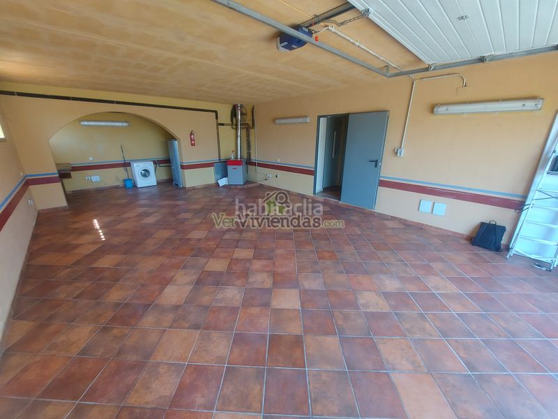 Foto a14a94e1-96f4-41b1-b253-dd049acc33e6. Casa amb xemeneia calefacció aparcament piscina a Olèrdola