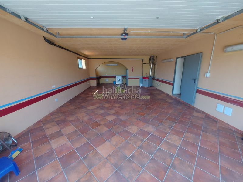 Foto ac9128bd-b7fb-4bac-88ef-4846ce1ce0bd. Casa amb xemeneia calefacció aparcament piscina a Olèrdola