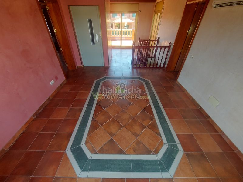 Foto acccefb4-3108-4a54-a000-d7dab7243348. Casa amb xemeneia calefacció aparcament piscina a Olèrdola