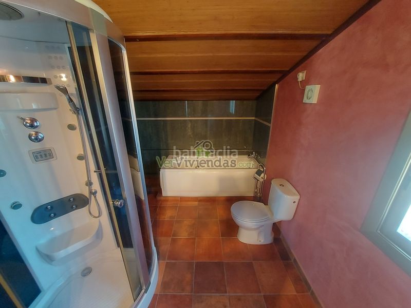 Foto f4919c96-1dfc-4e52-b6f4-8023bfbecd16. Casa amb xemeneia calefacció aparcament piscina a Olèrdola
