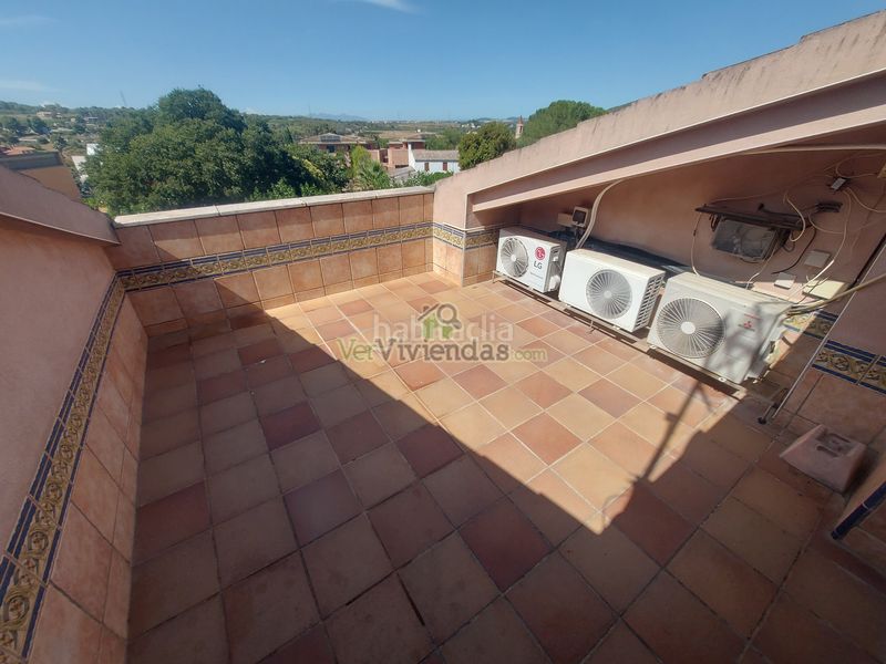 Foto 30b61148-9e66-4f9e-b62c-b5d3b656a9aa. Casa espectacular casa con piscina en Olèrdola