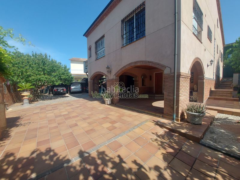 Foto 429218ea-c603-476b-91d5-4b0bd71bd6d8. Casa espectacular casa con piscina en Olèrdola