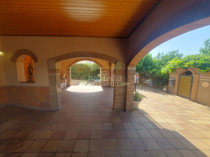 Foto 43427c88-7e92-414c-ae5a-7a570781f670. Casa espectacular casa con piscina en Olèrdola