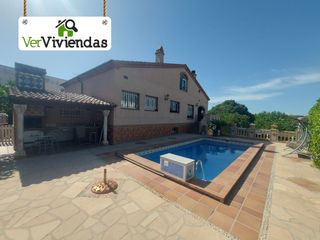 Casa in Olèrdola. Espectacular casa con piscina
