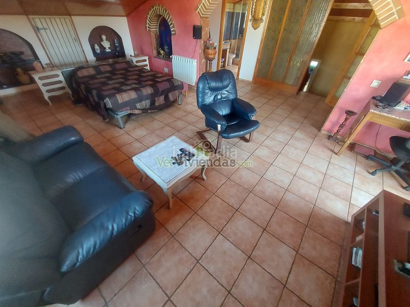 Foto 49ac7908-3c9f-4b94-a67c-234a50fbfcfc. Casa espectacular casa con piscina en Olèrdola