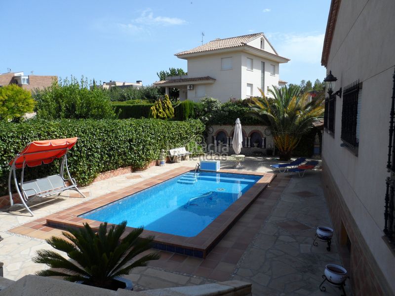 Foto 4d06321e-86a9-46fd-89f1-8d0ebffc0f2c. Casa espectacular casa con piscina en Olèrdola