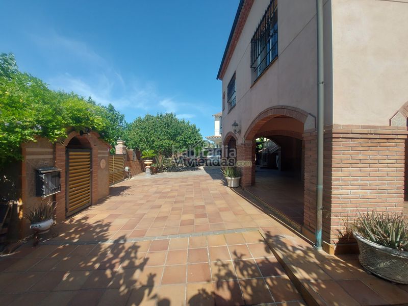 Foto 4f2daf3d-175c-4fd7-83eb-6cb70362c6ab. Casa espectacular casa con piscina en Olèrdola