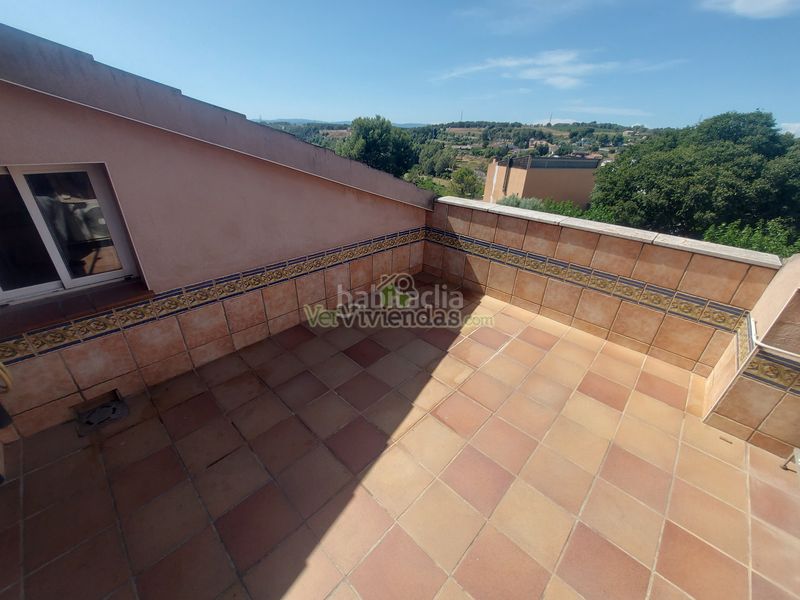 Foto 75ba3c7a-b0aa-42c9-afbd-30b10d1bfc24. Casa espectacular casa con piscina en Olèrdola