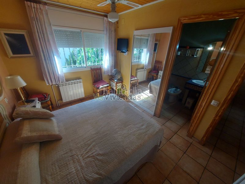 Foto 9763edaf-01eb-4d1d-bbb6-8268159901d0. Casa espectacular casa con piscina en Olèrdola
