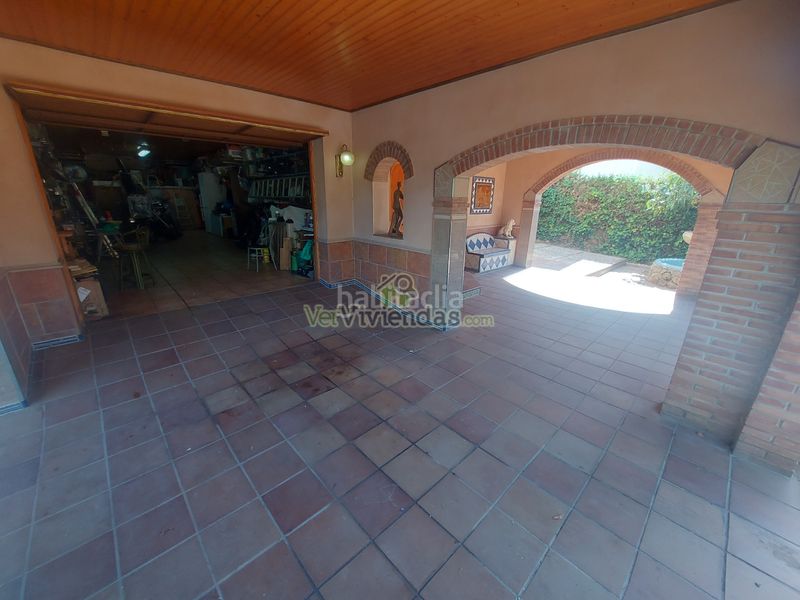 Foto 9847758b-fc77-4d94-bd8b-3db89bf96e98. Casa espectacular casa con piscina en Olèrdola