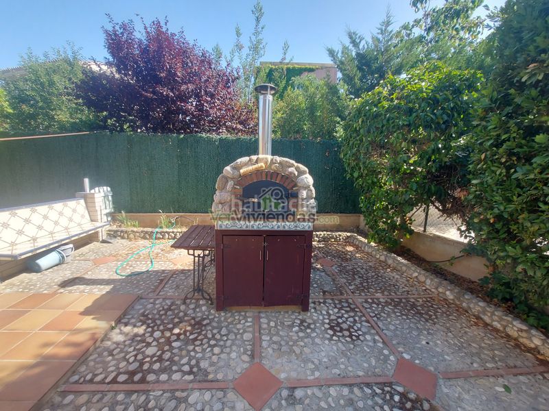 Foto b5fe00b1-1f3f-4b72-922f-c917caf166bd. Casa espectacular casa con piscina en Olèrdola