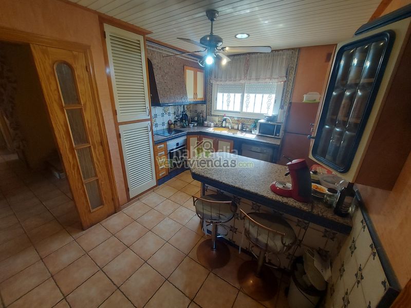 Foto c688a112-7bf9-4373-99f5-c2b3c951342e. Casa espectacular casa con piscina en Olèrdola