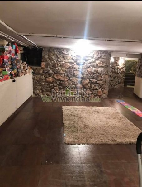 Foto bb823970-a271-4128-a731-8f54fff8d7f6. Casa amb xemeneia calefacció aparcament piscina a Begues