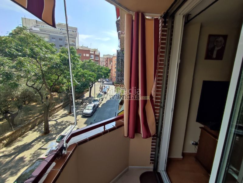 Foto abf4911b-7839-43bd-9e8c-78849fdea7d9. Pis amb calefacció a Sants-Badal Barcelona