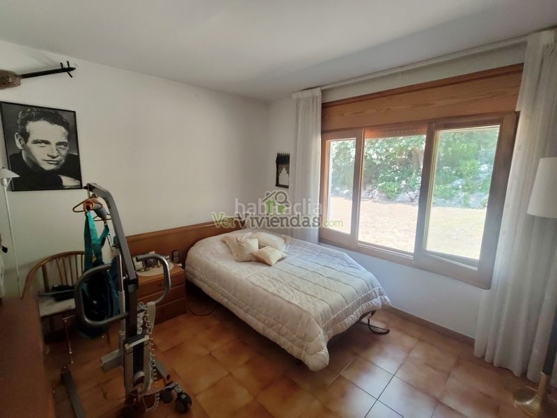 Foto 2123e259-4105-49a9-a995-1271b8ab4350. Casa amb xemeneia calefacció aparcament piscina a Castellar del Vallès